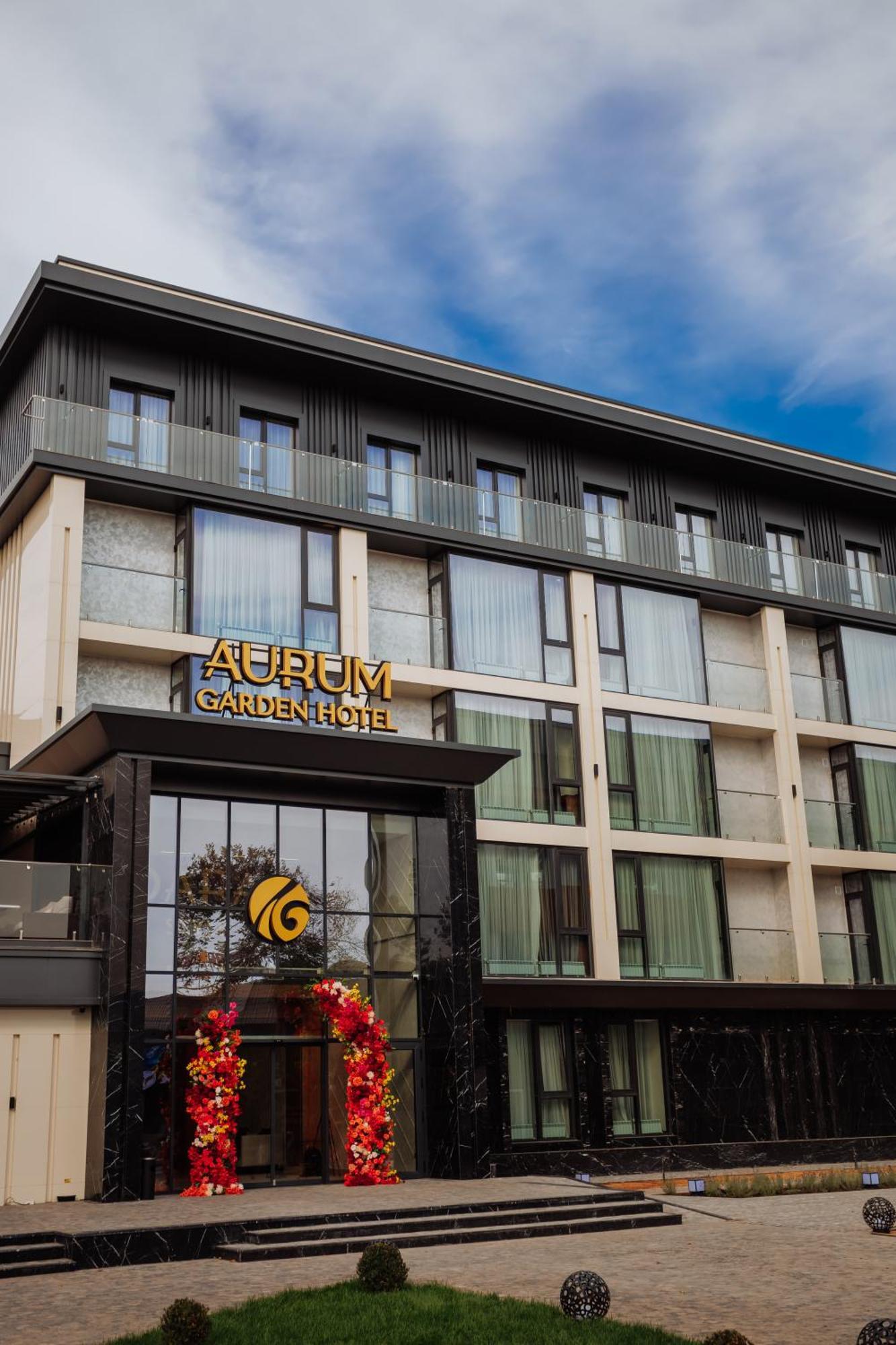 Aurum Garden Hotel Шымкент Экстерьер фото